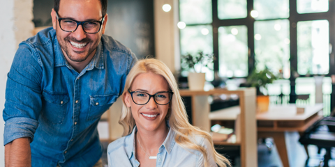 ¿Puedo obtener la residencia permanente si abro un negocio en Estados Unidos?